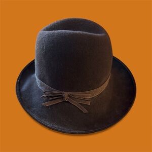 Vintage 1970’s Elegant Brown Women's Fedora Hat with tag still on.